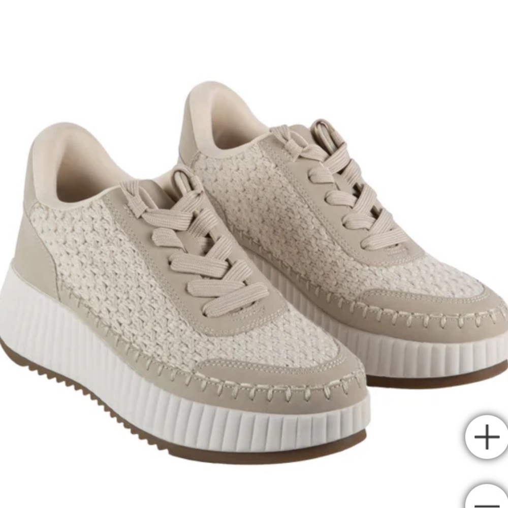 DV by Dolce Vita Women's Knit Sneaker - size 6